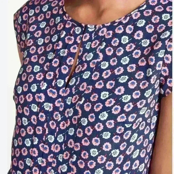 Boden Azelea cap sleeve keyhole viscose top - Picture 3 of 8